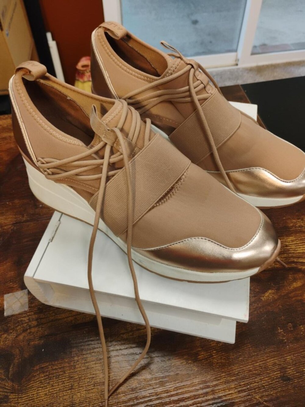 ALDO Rose Gold Metallic Wedge Sneakers Platform Women’s Size 8.5